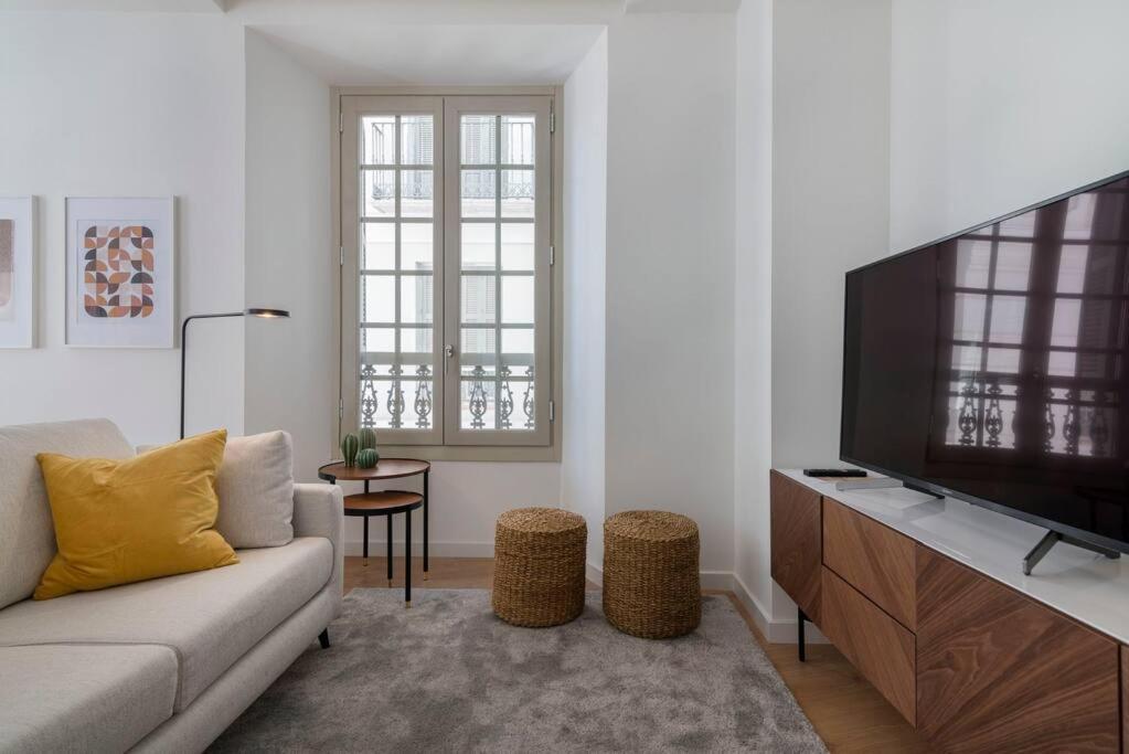 Keywise Luxury Plaza Teatro 2rooms Parking Apartamento